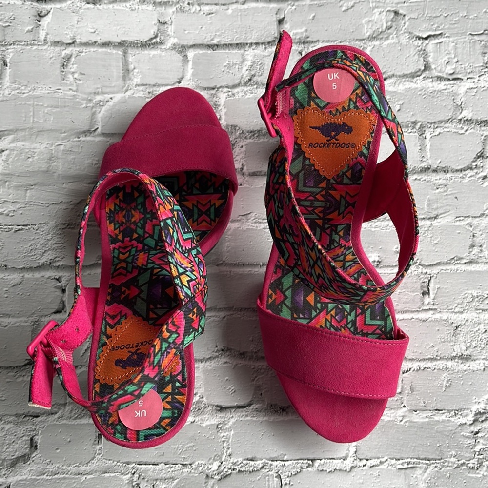 ROCKET DOG | Enhance Your Prance Heels in Bold Southwest - Picture 7 of 14